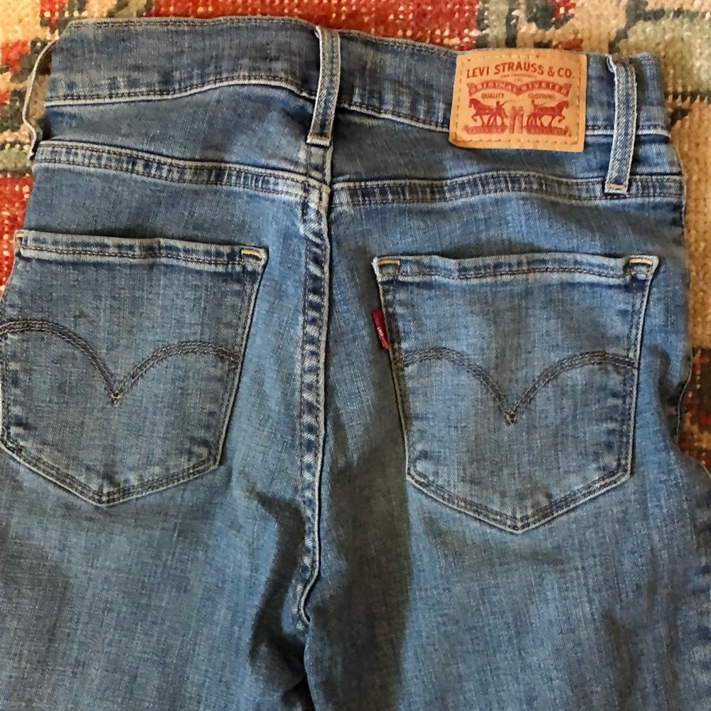 Levi’s straight leg jeans
